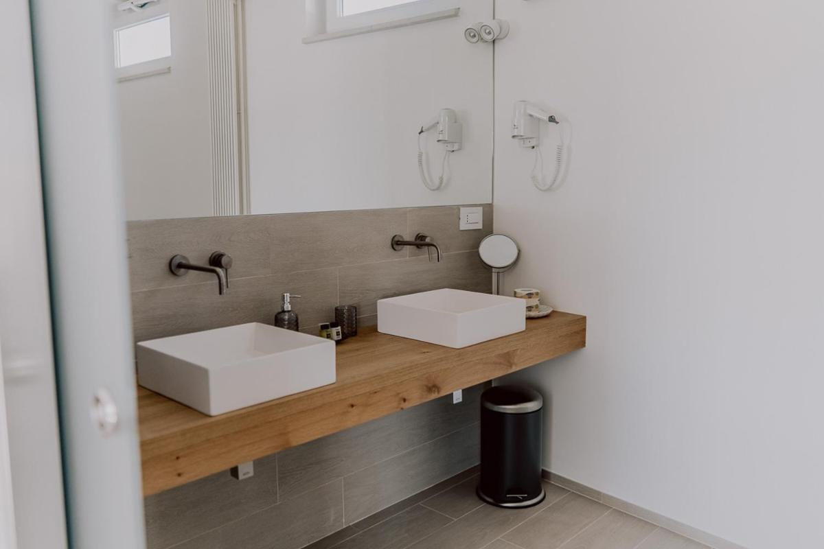 Suite Donna Edwige By Monholiday Monopoli Exterior foto